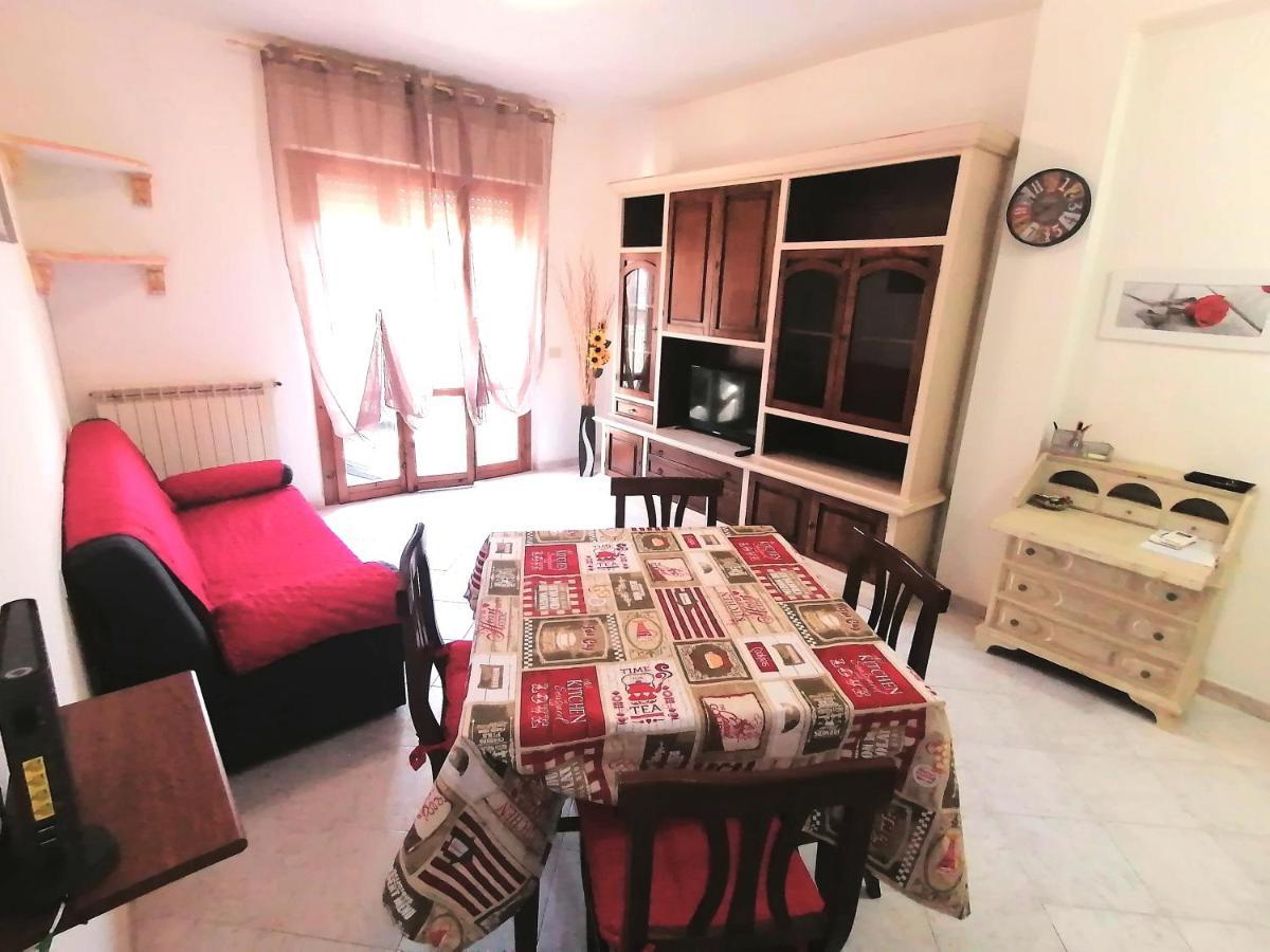 Marine Kiss Apartment Civitavecchia Exterior photo